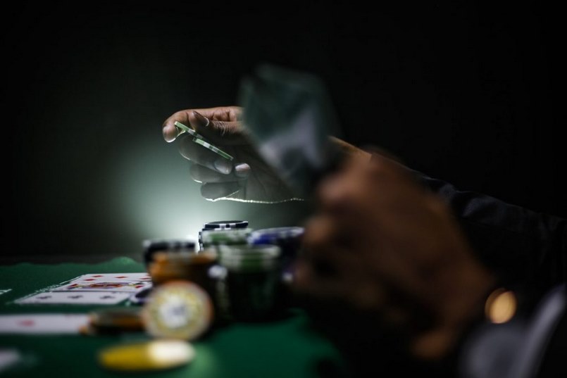 Bluff trong poker là gì? Gợi ý đến từ nhà cái ToBet88